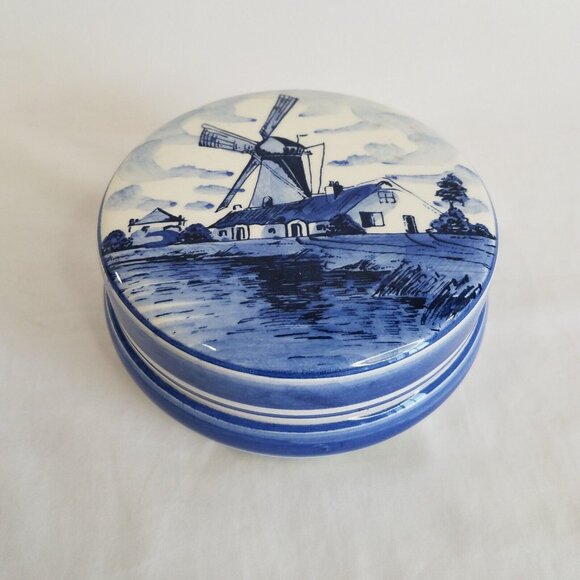 Scandanavian Delft Blue White Porcelain Trinket Box Round 5" HOLLAND Windmill - Picture 1 of 14
